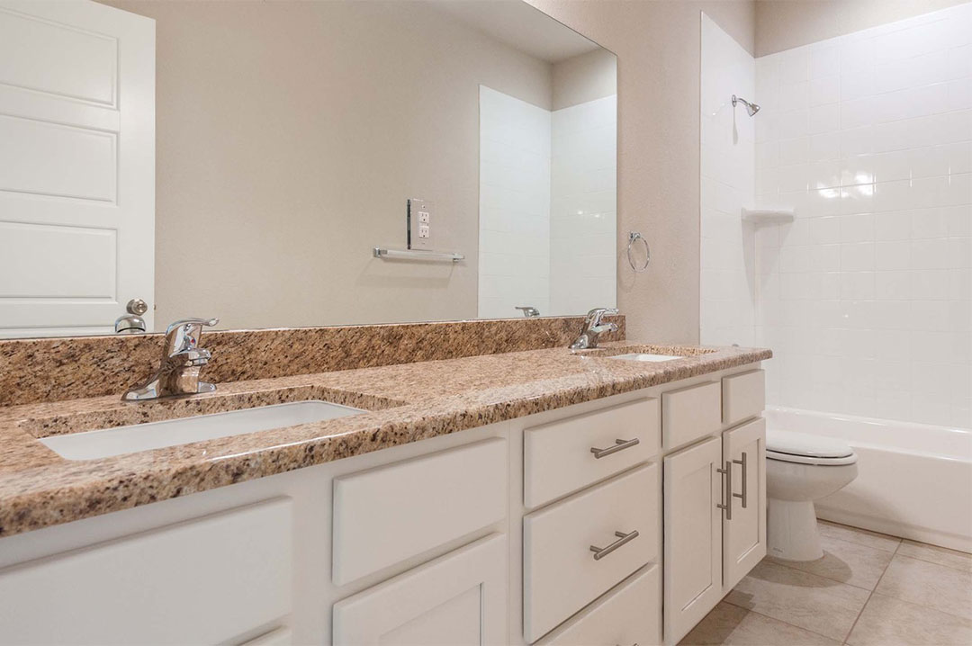 House for Sale 114 E. Wildflower Blvd, Marble Falls Master Bath
